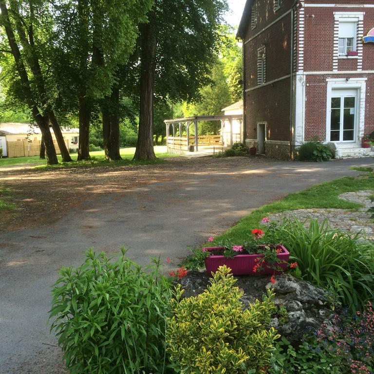 La Demi-Lune Bed and Breakfast Bailleval Zewnętrze zdjęcie
