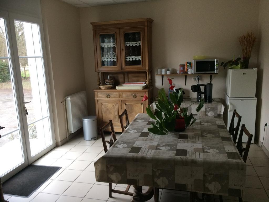 La Demi-Lune Bed and Breakfast Bailleval Zewnętrze zdjęcie