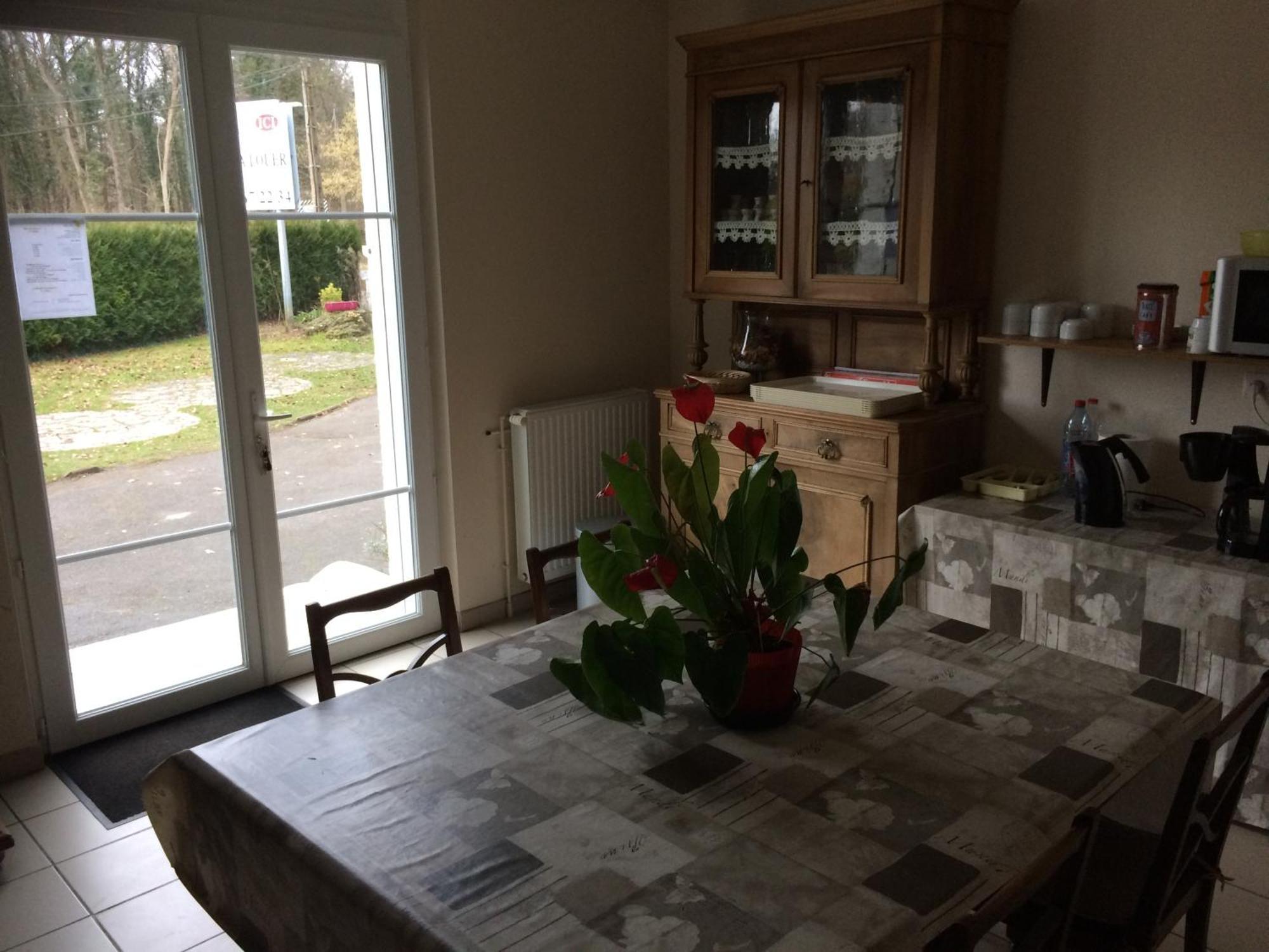La Demi-Lune Bed and Breakfast Bailleval Zewnętrze zdjęcie