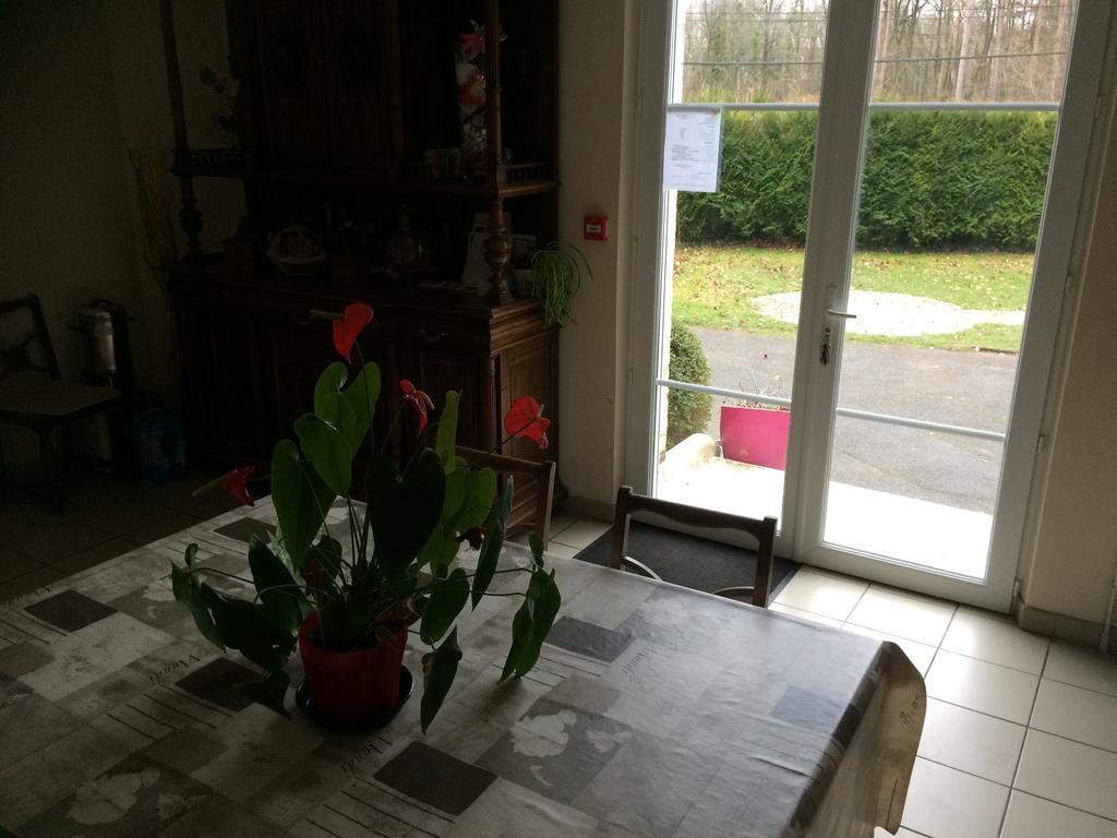 La Demi-Lune Bed and Breakfast Bailleval Zewnętrze zdjęcie